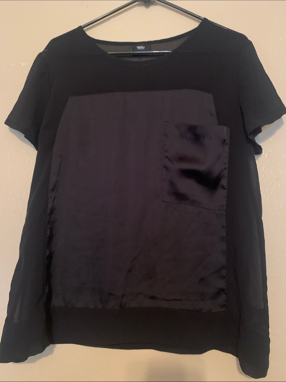 Black Short-Sleeve Pocket Front Top (L)